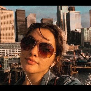 Meet your Posher, Maya